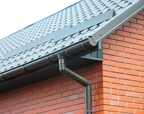 Cost of Roof Downspout Installation in Warren